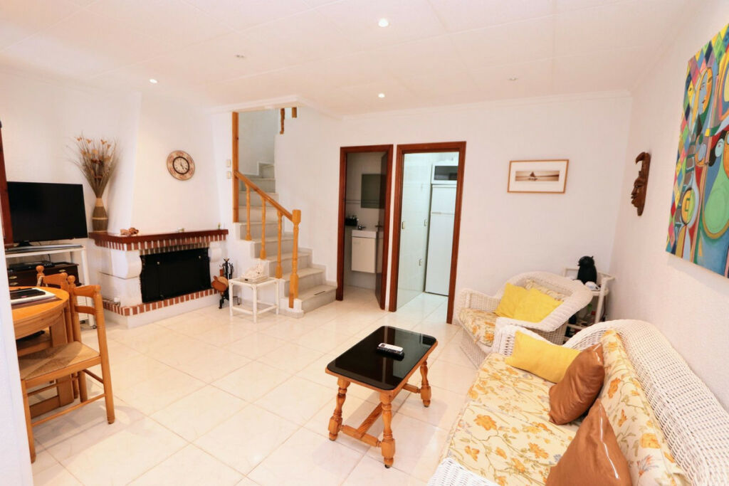 Townhouse Mil Palmeras Alicante - image 4