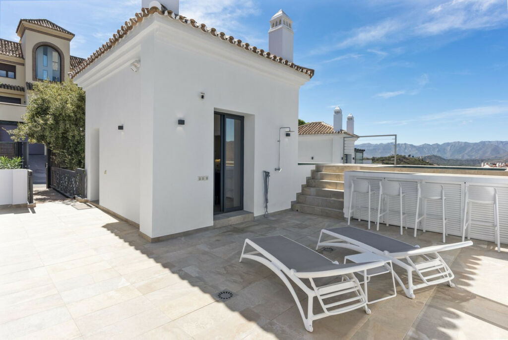Townhouse La Mairena Málaga - image 4