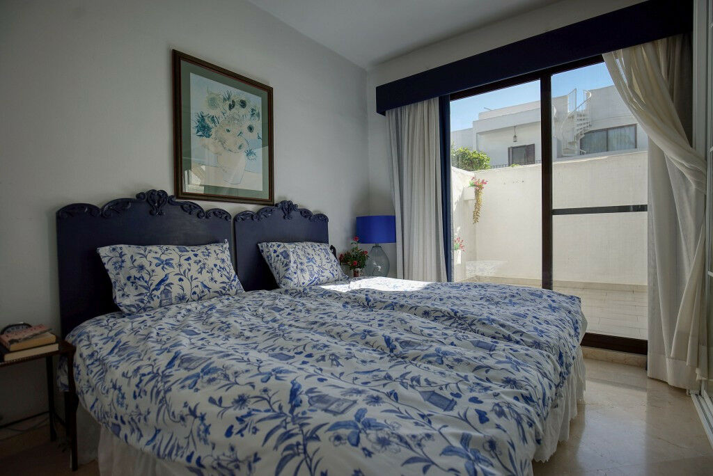 Townhouse Estepona Málaga - image 4