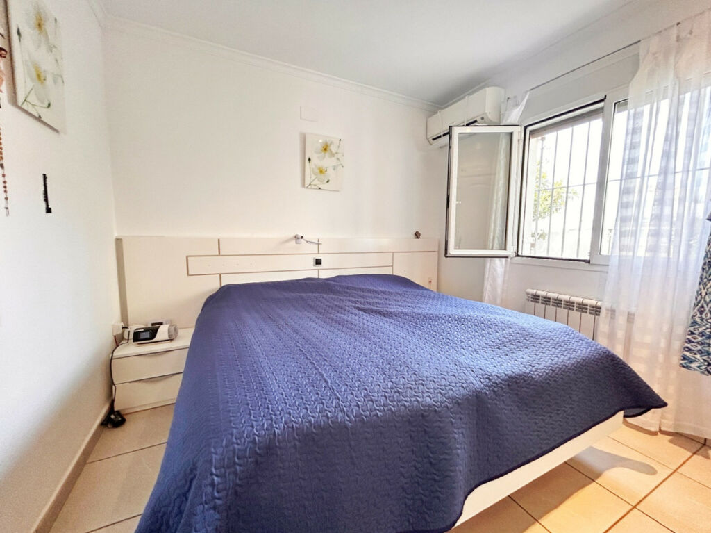 Detached Villa Denia Alicante - image 4
