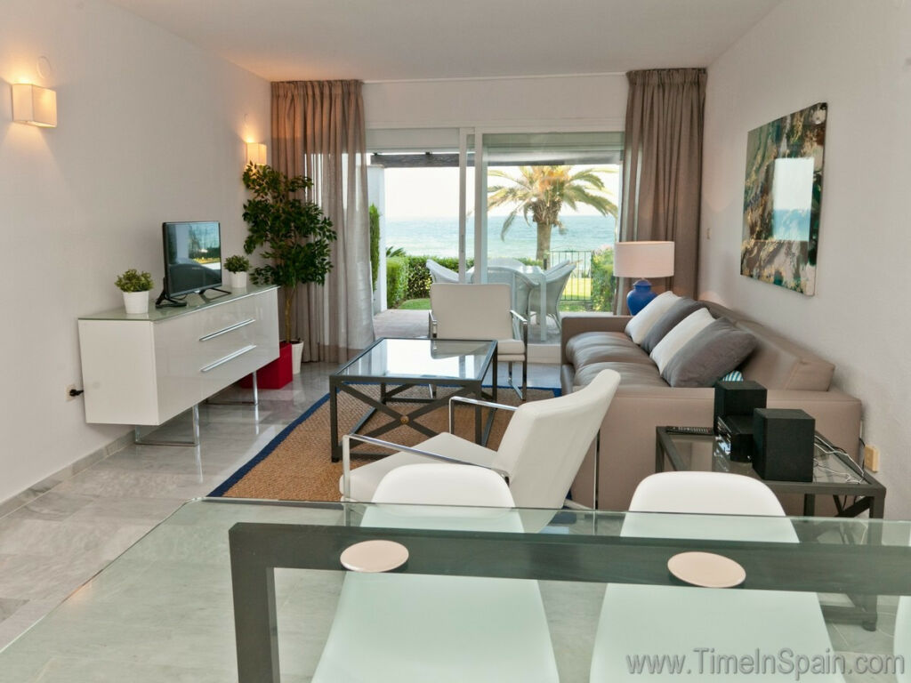 Townhouse Estepona Málaga - image 4
