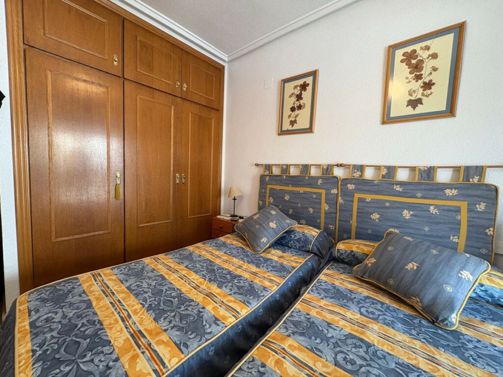 Penthouse Torrevieja Alicante - image 4