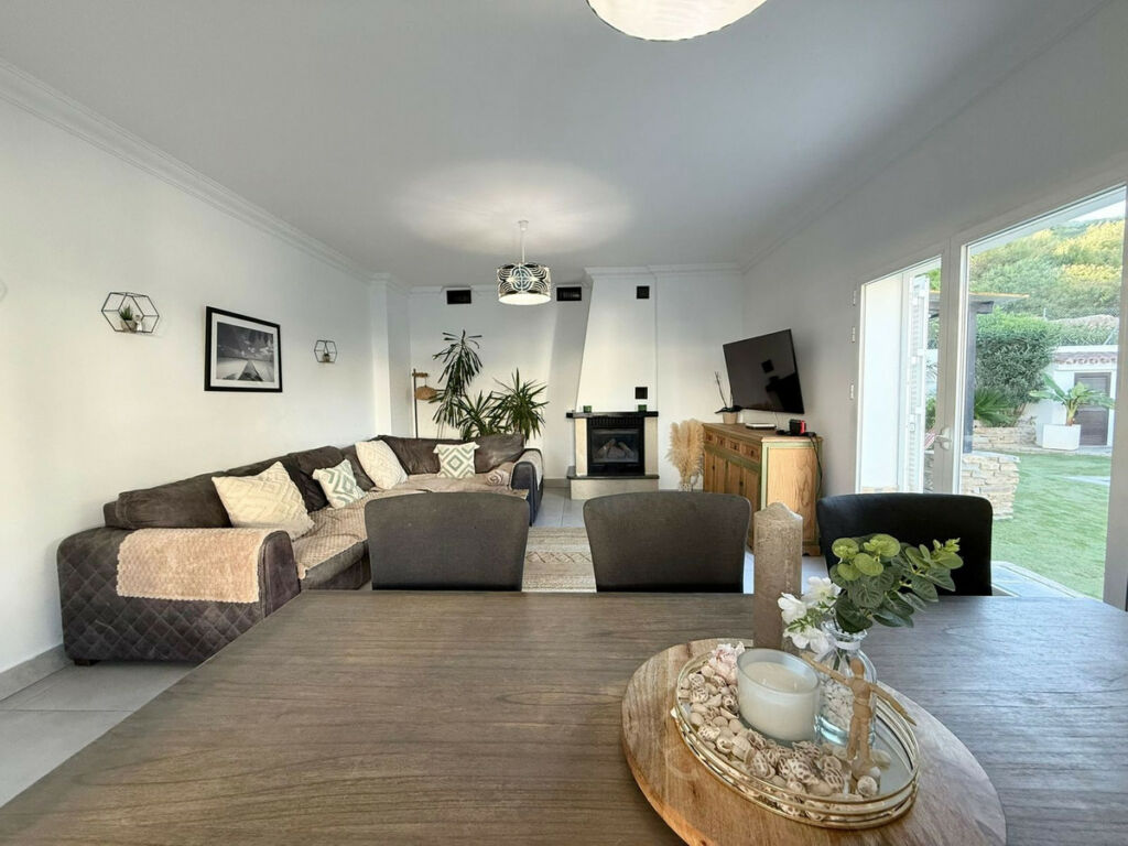 Detached Villa Casares Málaga - image 5