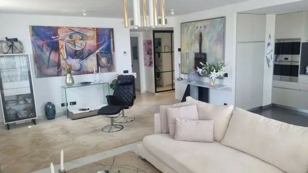 Penthouse Estepona Málaga - image 4