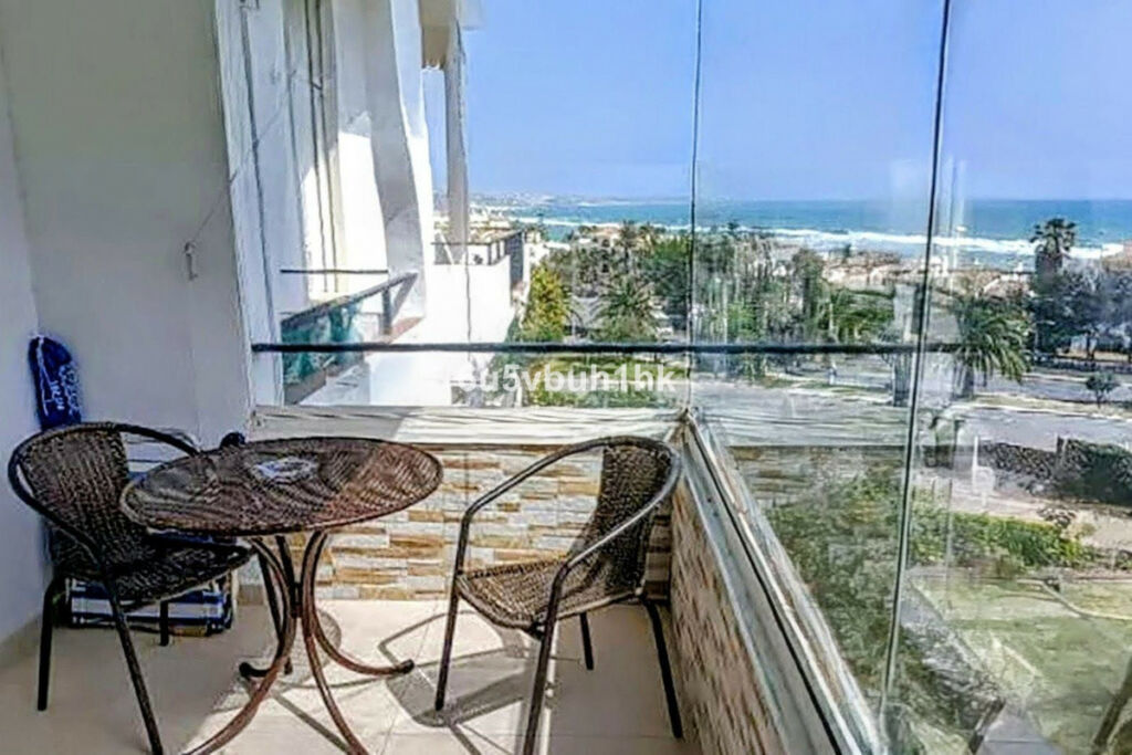 Ground Floor Apartment La Cala de Mijas Málaga - image 4