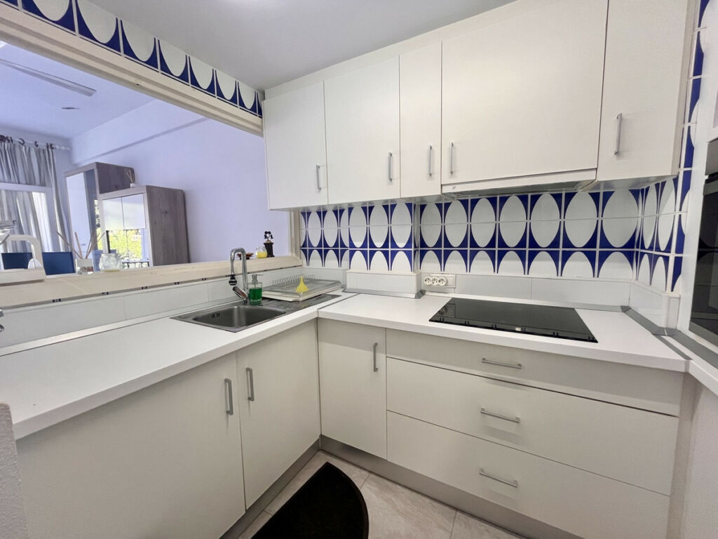 Middle Floor Apartment La Zenia Alicante - image 4