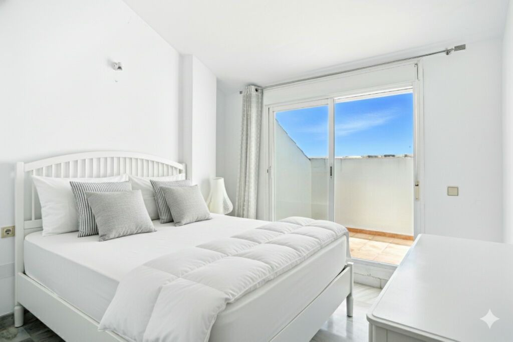 Penthouse The Golden Mile Málaga - image 4