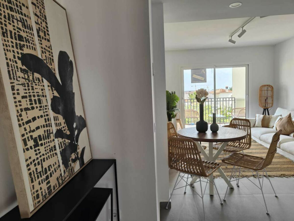 Middle Floor Apartment Denia Alicante - image 4