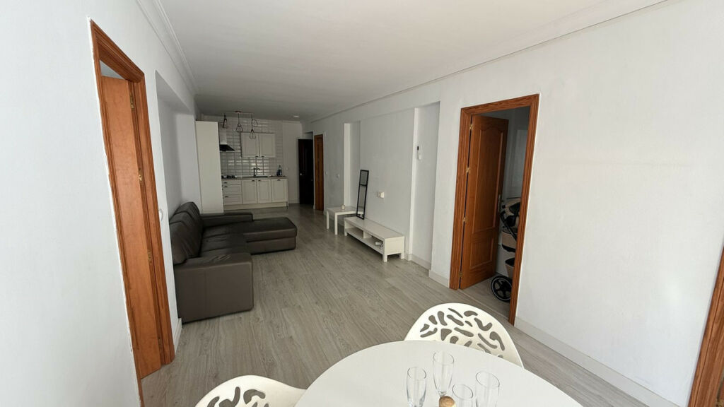 Middle Floor Apartment San Pedro de Alcántara Málaga - image 4