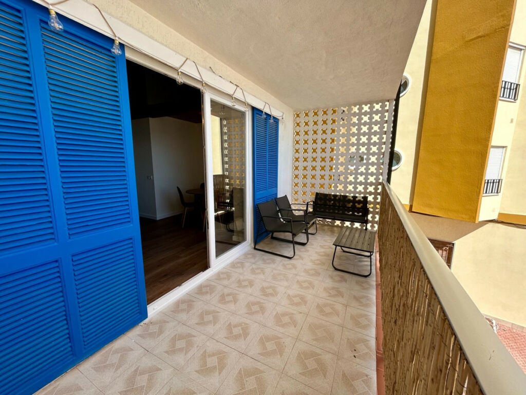 Middle Floor Apartment Torrevieja Alicante - image 4