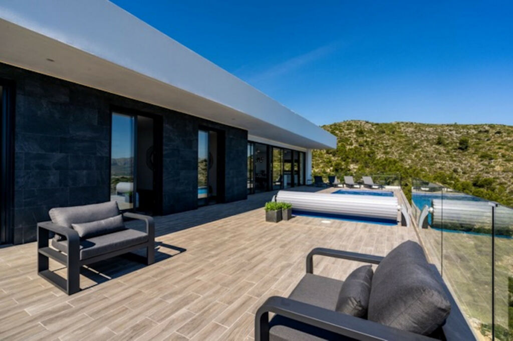 Detached Villa Pedreguer Alicante - image 4