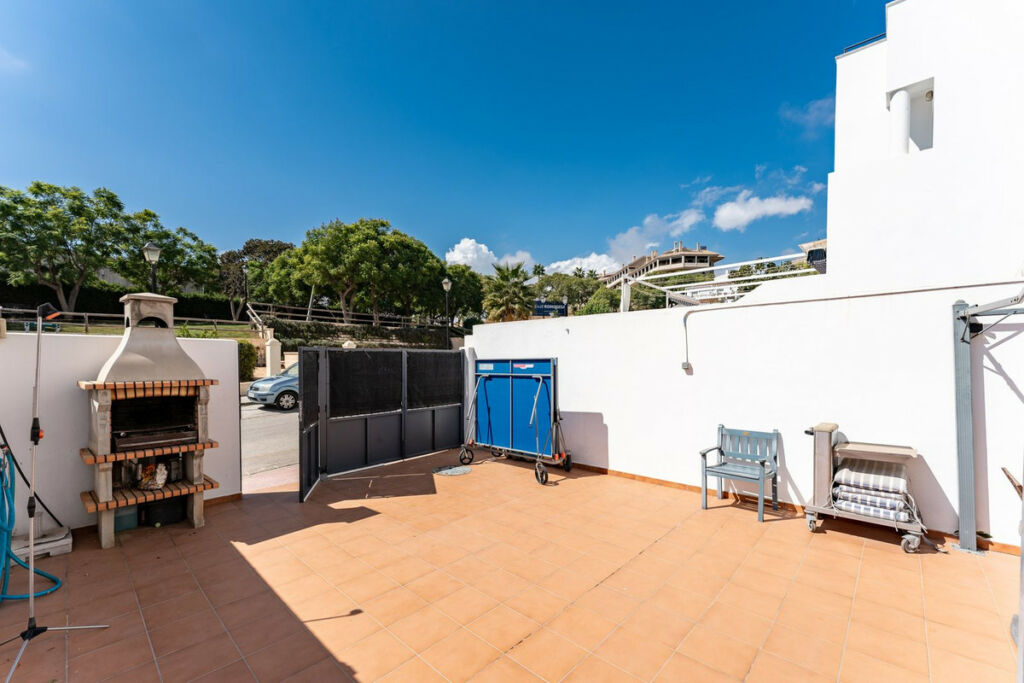 Townhouse Torreblanca Málaga - image 4