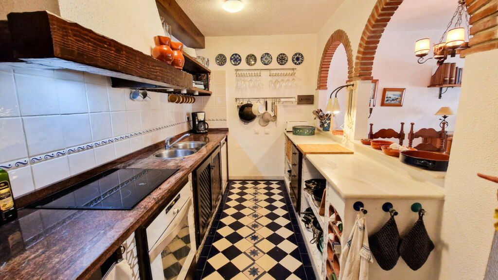 Townhouse Manilva Málaga - image 4