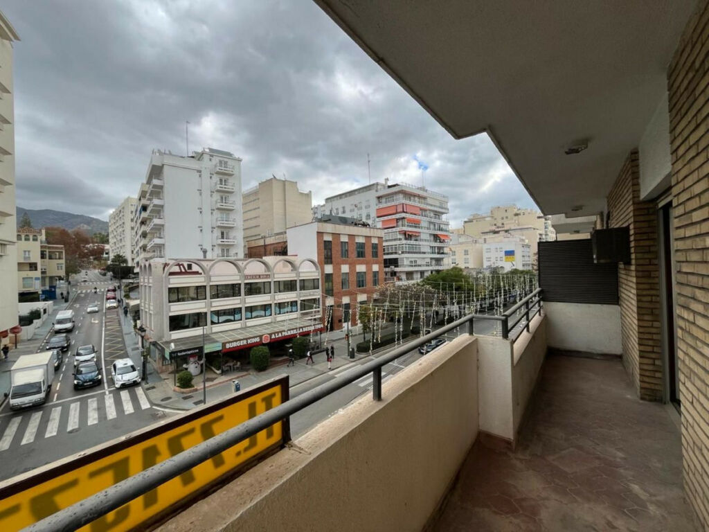 Middle Floor Apartment Marbella Málaga - image 4