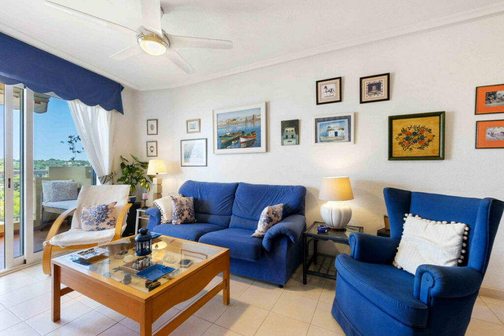Middle Floor Apartment Campoamor Alicante - image 4