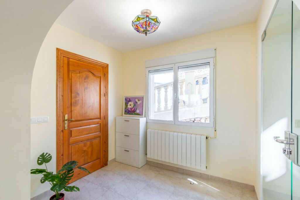 Detached Villa Moraira Alicante - image 4