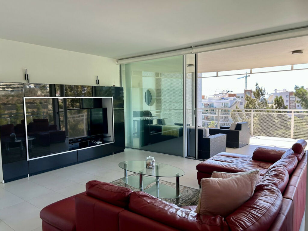 Middle Floor Apartment Fuengirola Málaga - image 4
