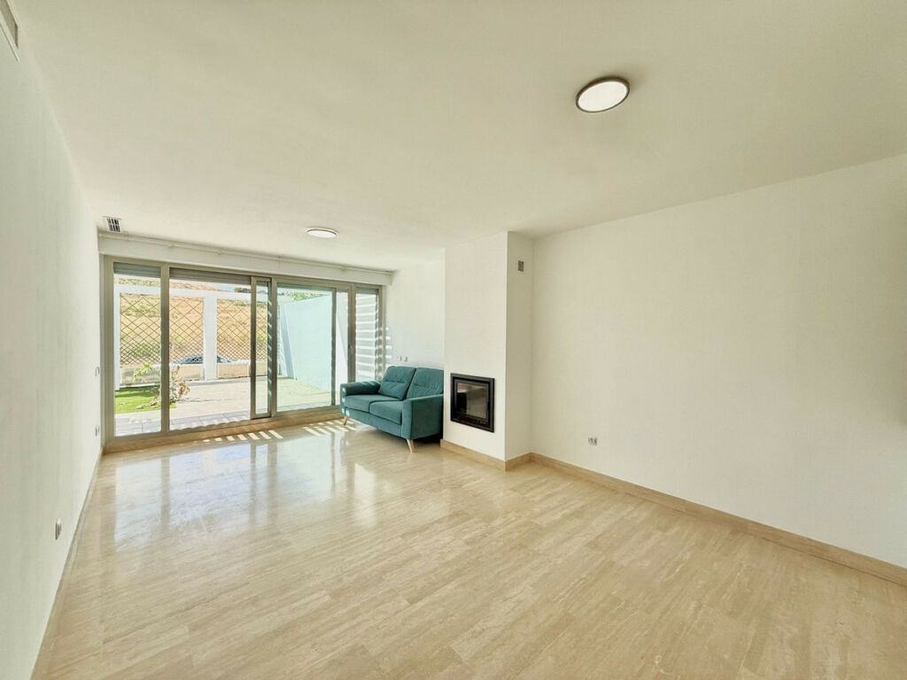 Ground Floor Apartment La Cala de Mijas Málaga - image 4