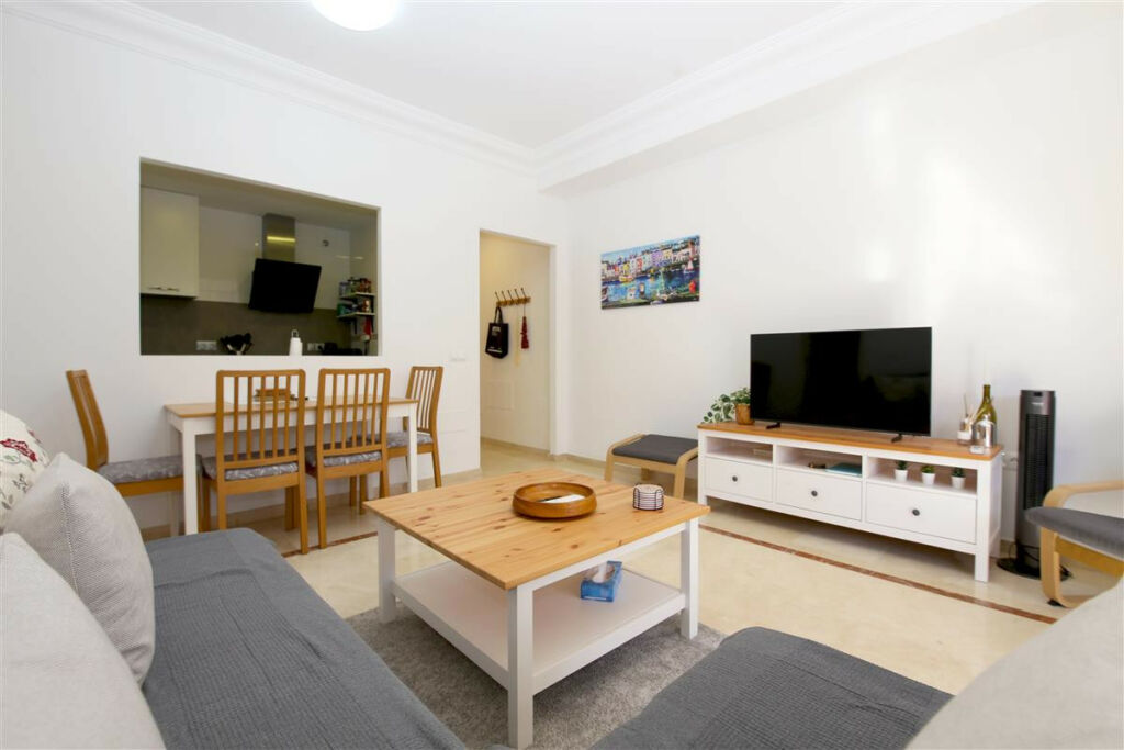 Ground Floor Apartment Estepona Málaga - image 4