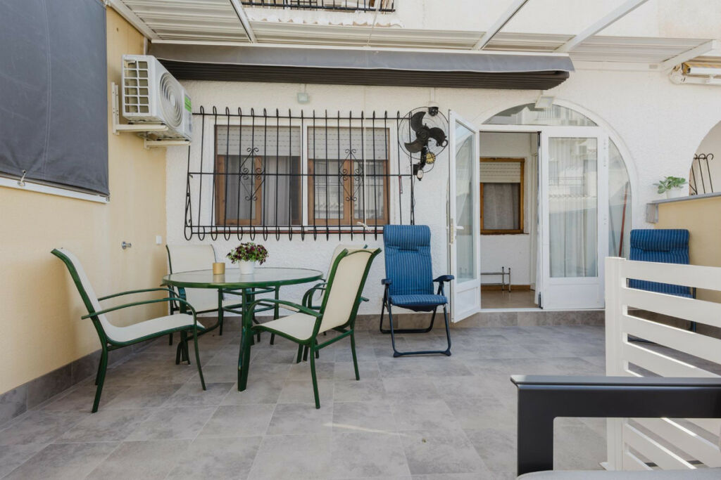 Bungalow Torrevieja Alicante - image 4