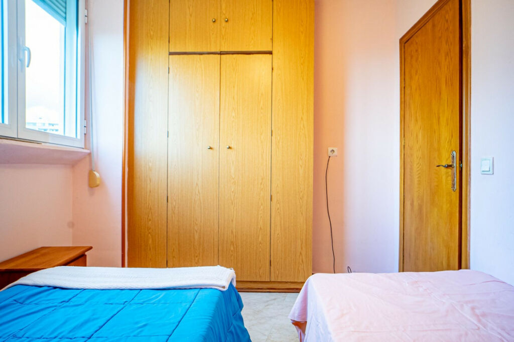Middle Floor Apartment Benidorm Alicante - image 4