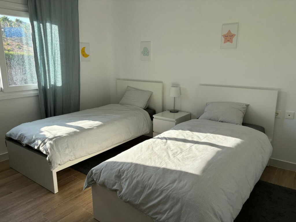Ground Floor Apartment Casares Málaga - image 4