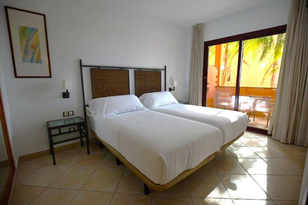 Ground Floor Apartment Estepona Málaga - image 4