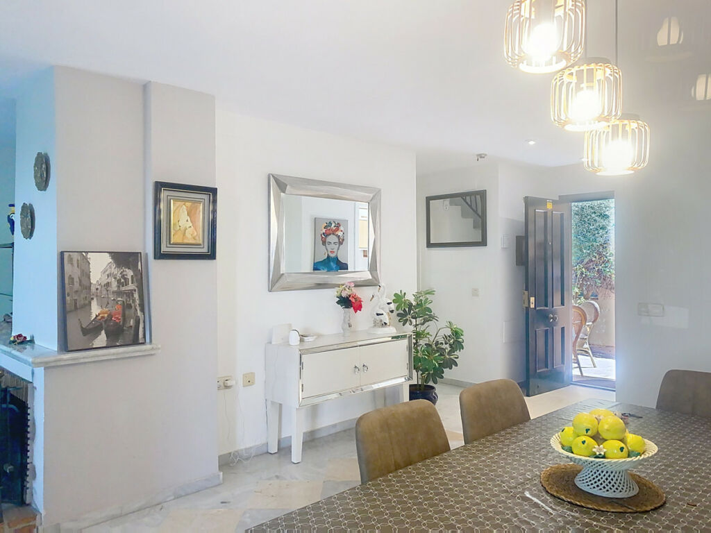 Semi-Detached House Guadalmina Alta Málaga - image 4