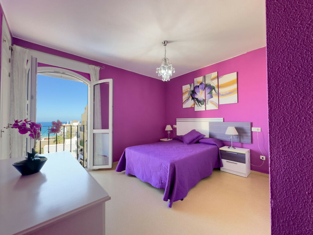 Middle Floor Apartment Manilva Málaga - image 4