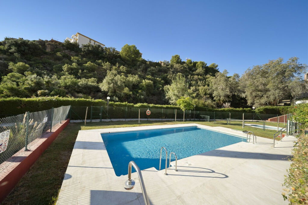 Ground Floor Apartment Benalmadena Pueblo Málaga - image 4
