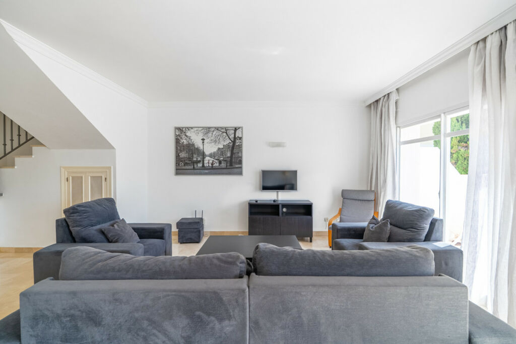 Duplex Nueva Andalucía Málaga - image 4