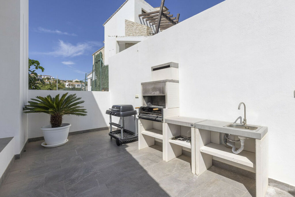 Semi-Detached House Estepona Málaga - image 4
