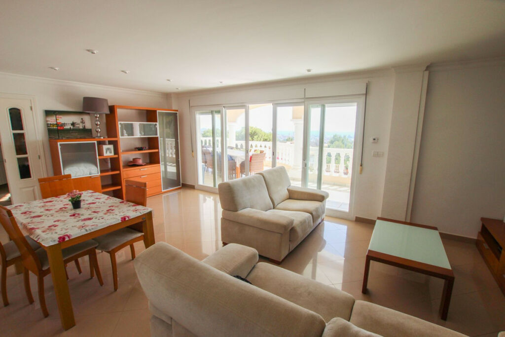 Detached Villa Calpe Alicante - image 4