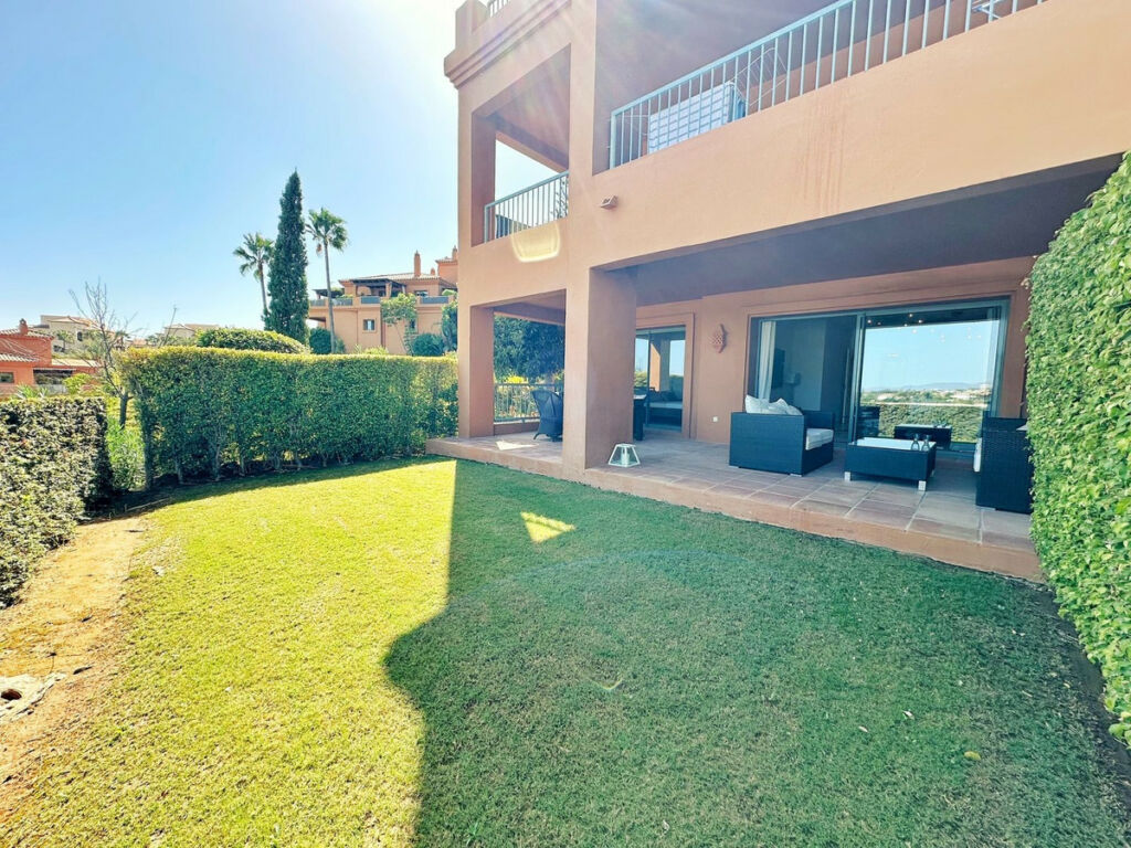 Ground Floor Apartment Atalaya Málaga - image 4