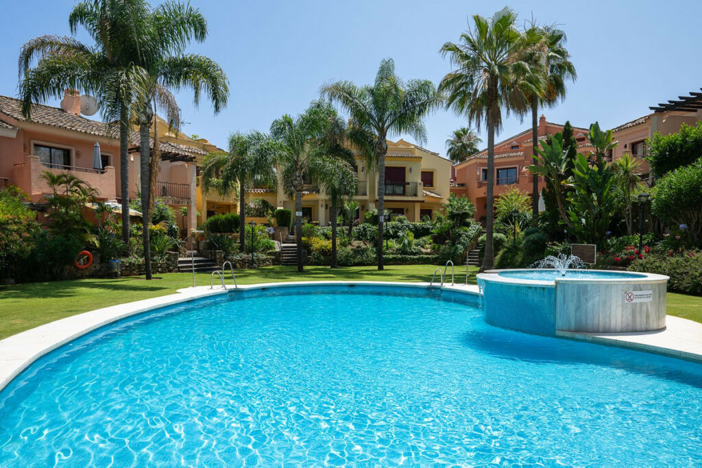Townhouse Marbella Málaga - image 4
