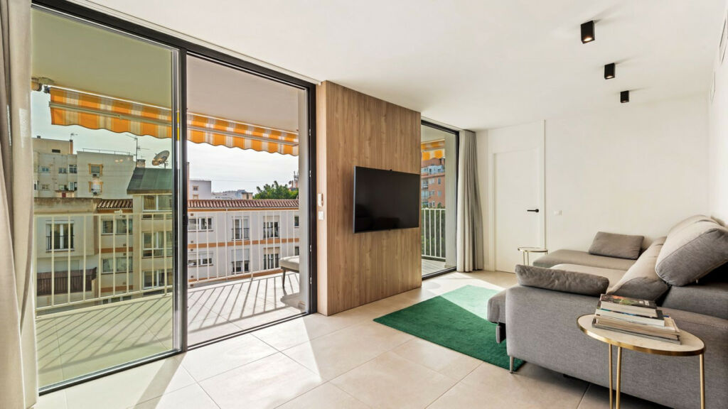 Middle Floor Apartment Torremolinos Málaga - image 4