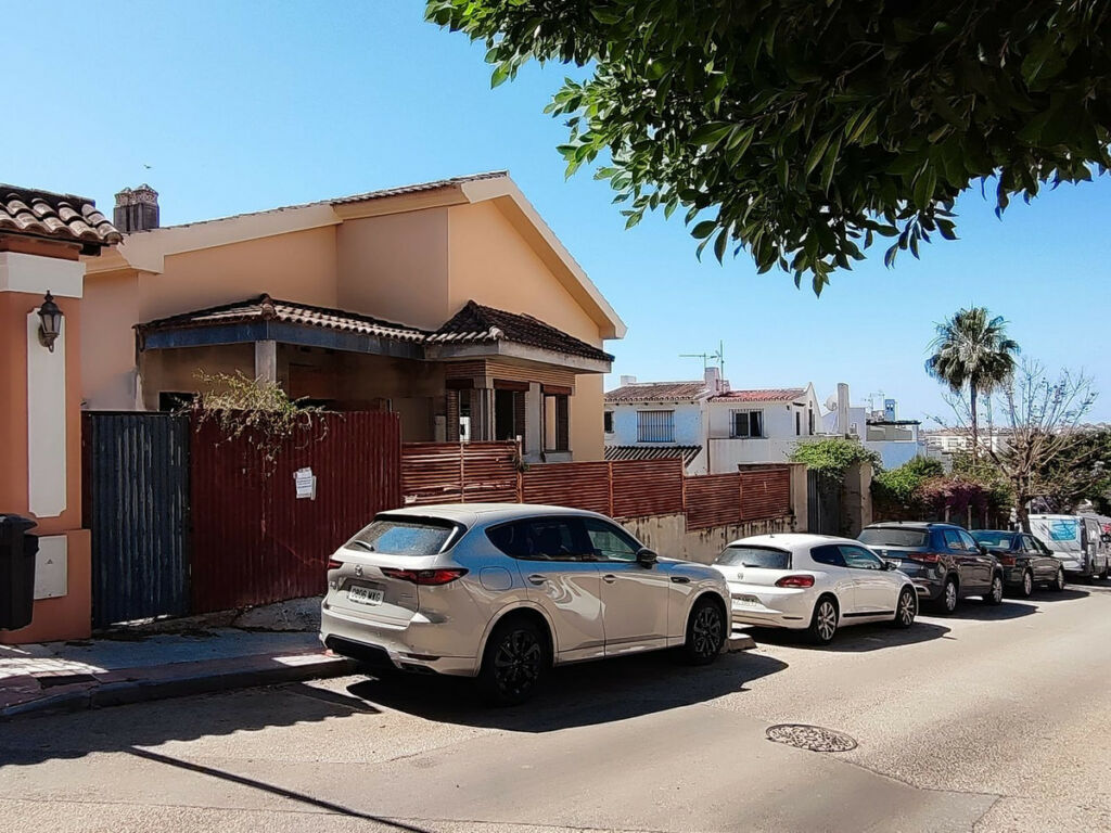 Residential Plot Marbella Málaga - image 4
