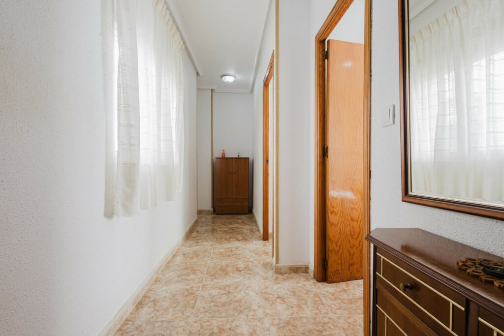 Penthouse Torrevieja Alicante - image 4