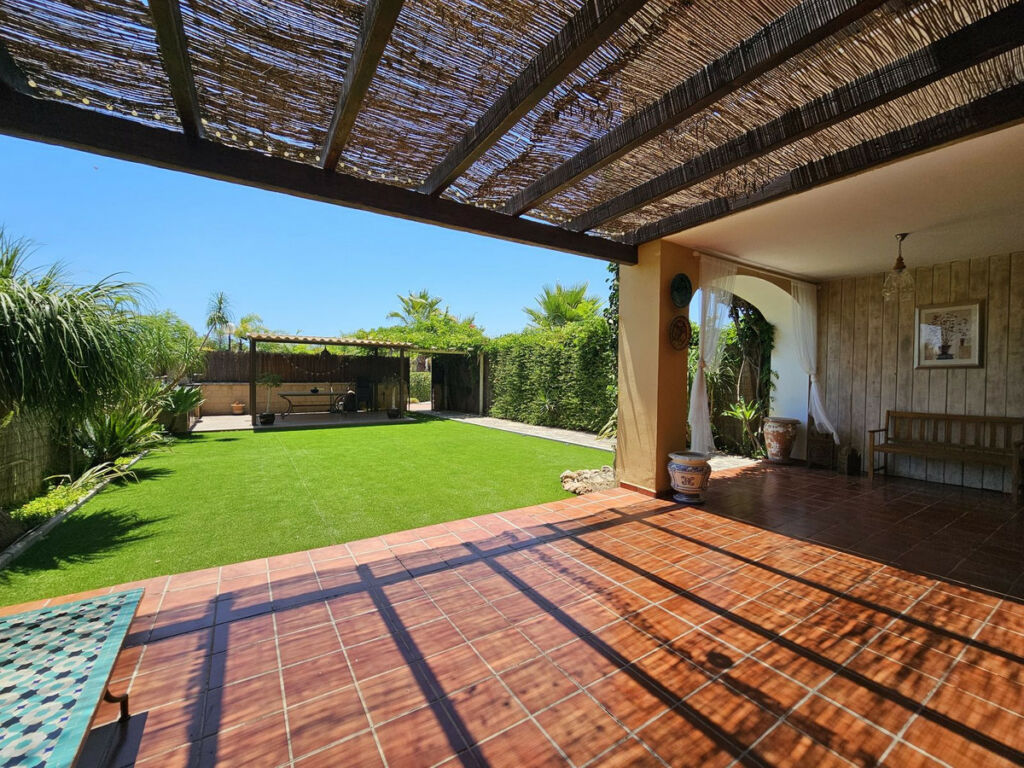 Ground Floor Apartment Selwo Málaga - image 4