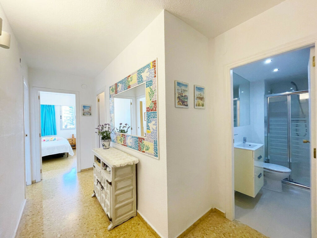 Middle Floor Apartment Calpe Alicante - image 4
