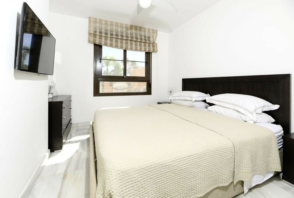 Ground Floor Apartment Hacienda del Sol Málaga - image 4