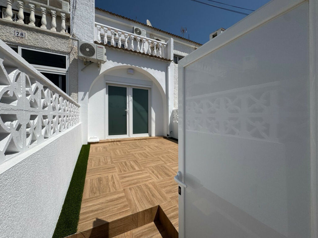 Bungalow Torrevieja Alicante - image 4