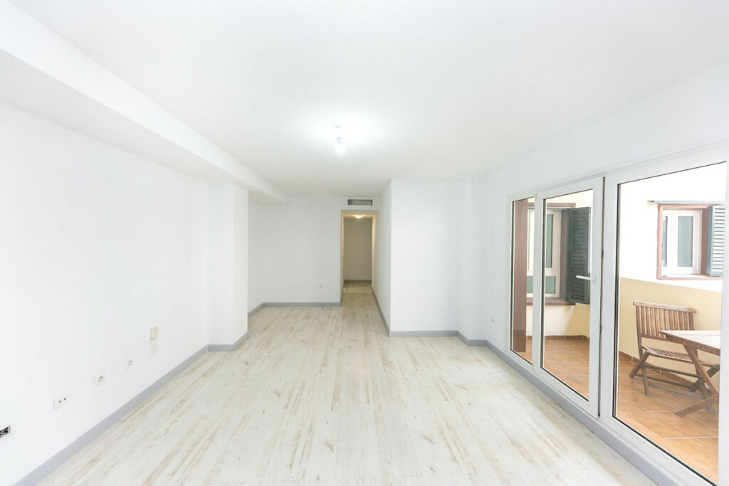 Middle Floor Apartment Torrequebrada Málaga - image 4