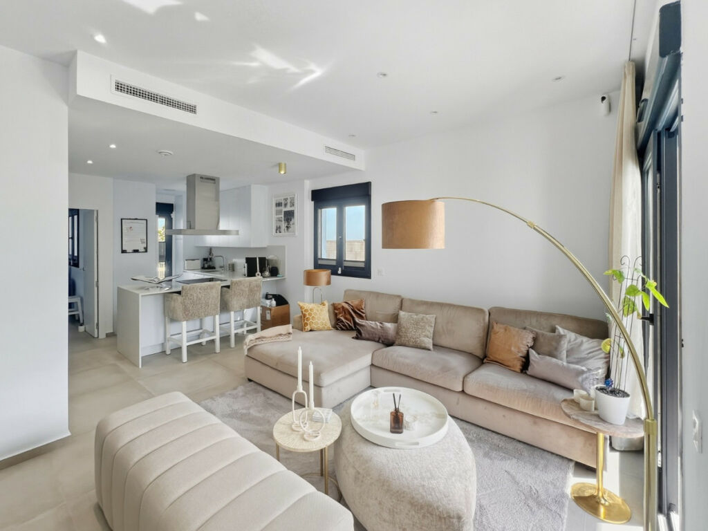 Detached Villa Polop Alicante - image 4
