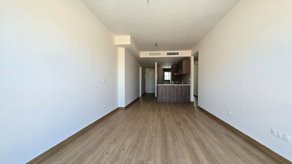 Middle Floor Apartment Fuengirola Málaga - image 4