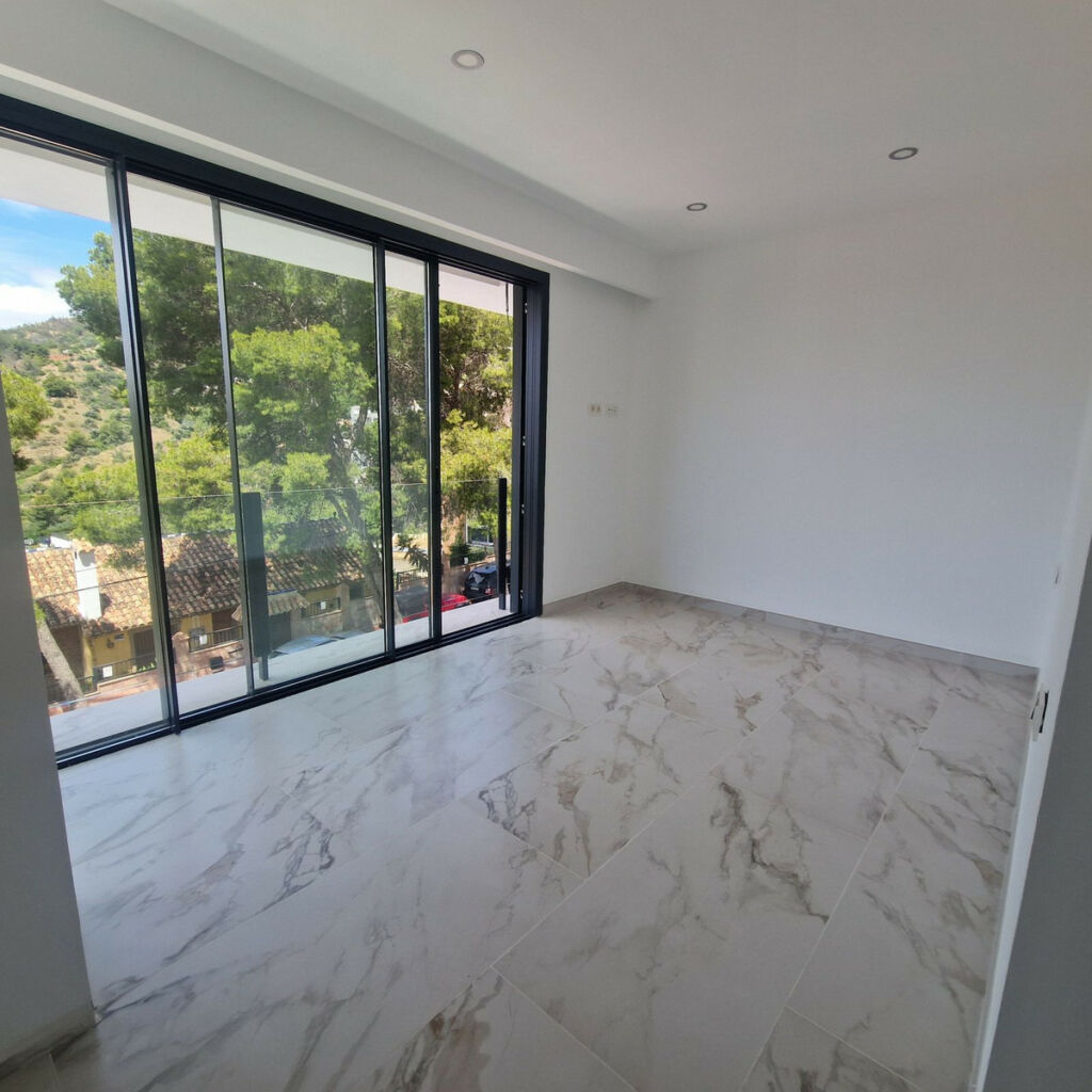 Semi-Detached House Málaga Málaga - image 4