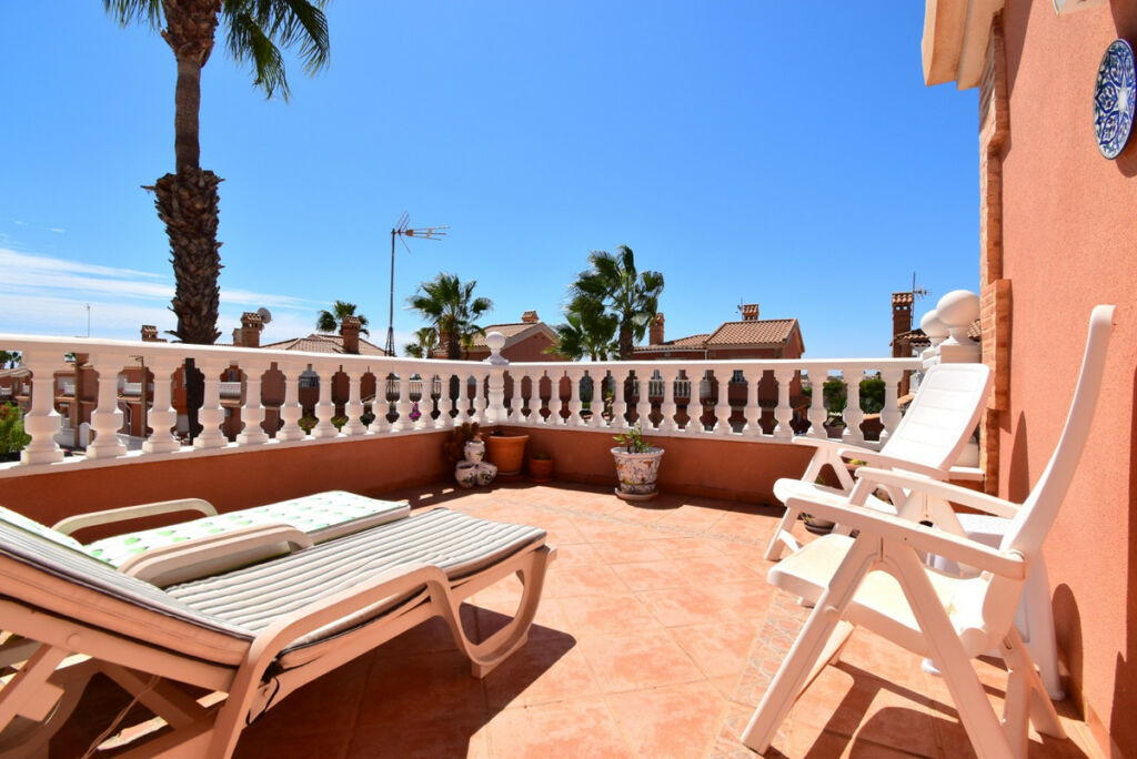 Detached Villa Playa Flamenca Alicante - image 4