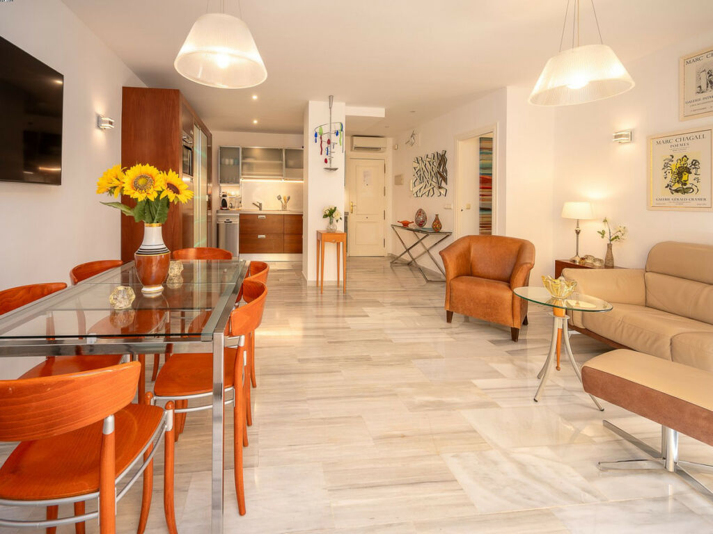 Middle Floor Apartment La Cala de Mijas Málaga - image 4