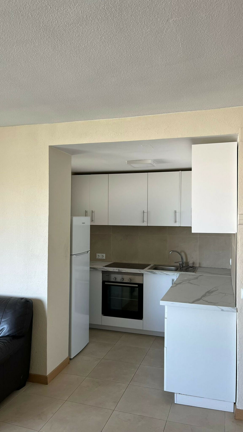 Middle Floor Apartment Estepona Málaga - image 4
