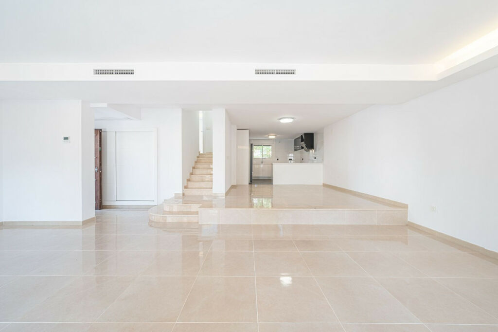 Townhouse Marbella Málaga - image 4